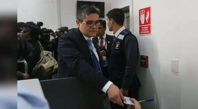 José Domingo Pérez y el equipo especial interroga hoy a ex ejecutivo de Odebrecht José Domingo Pérez y el equipo especial interroga hoy a ex ejecutivo de Odebrecht