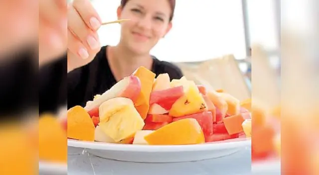 La falta de tiempo hace que las personas coman comidas chatarras