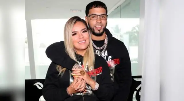 Karol G reveló que se encuentra bastante feliz por trabajar con su novio Anuel AA
