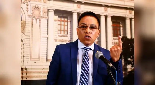 Roberto Vieira se defiende ante informe periodístico sobre peritaje a su voz Roberto Vieira se defiende ante informe periodístico sobre peritaje a su voz