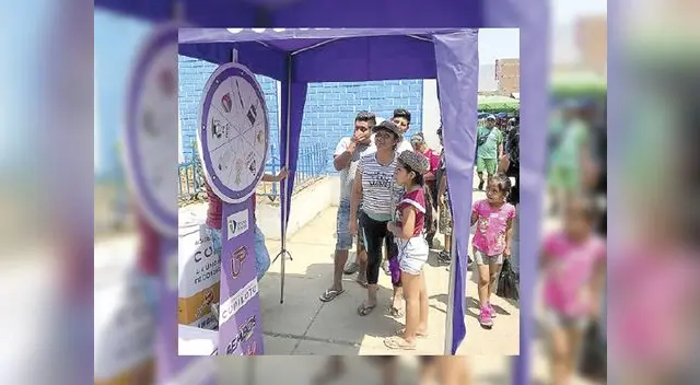 Busca ayudar a jóvenes de bajos recursos