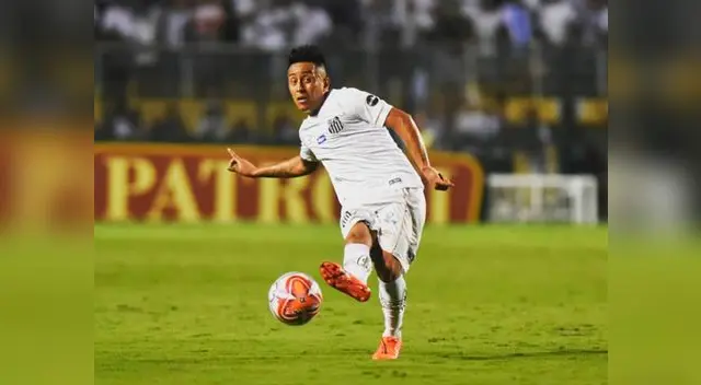Christian Cueva es acusado por hinchas de estar "subido de peso" en Santos
