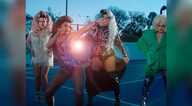 En el video difundido en YouTube, Gloria Trevi muestra toda su sensualidad y irreverencias En el video difundido en YouTube, Gloria Trevi muestra toda su sensualidad y irreverencias