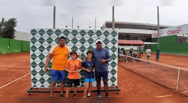 Momento emocionante de la premiación. FOTO: Roberto Saavedra Momento emocionante de la premiación. FOTO: Roberto Saavedra