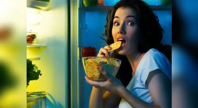 Comer ciertas comidas de noche pueden provocar molestias como el reflujo gástrico Comer ciertas comidas de noche pueden provocar molestias como el reflujo gástrico