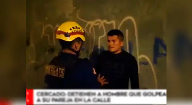 Mujer fue agredida por su pareja en la vía pública Mujer fue agredida por su pareja en la vía pública