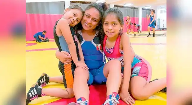 Integrantes de la selección de lucha femenina nos cuentan cómo celebran el Día de la madre