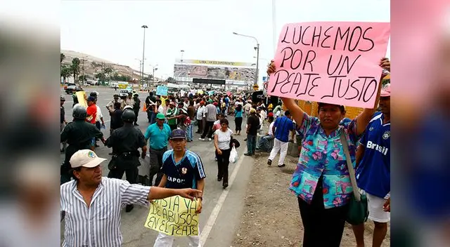 Vecinos marchan hoy contra el pago excesivo de los peajes Vecinos marchan hoy contra el pago excesivo de los peajes