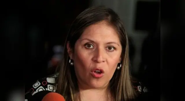 Yeni Vilcatoma vuelve a ‘meter la pata’ e intenta solidarizarse por sismo en Loreto con foto de terremoto de Chile