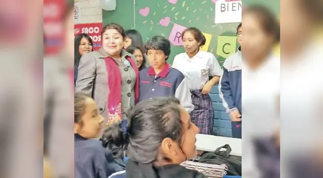 Niño con autismo recibe beca del Minedu Niño con autismo recibe beca del Minedu