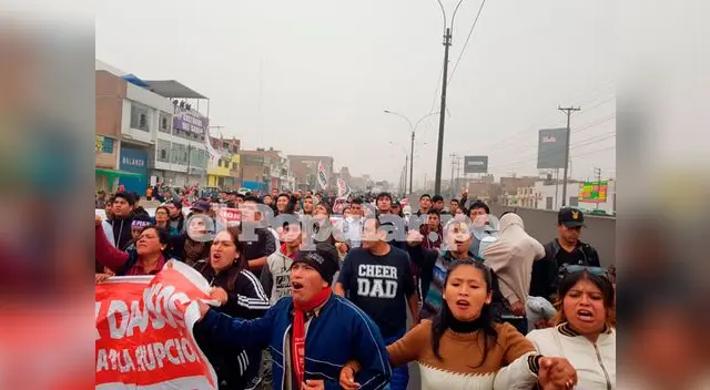 Cientos marchan para la anulación del peaje en Puente Piedra