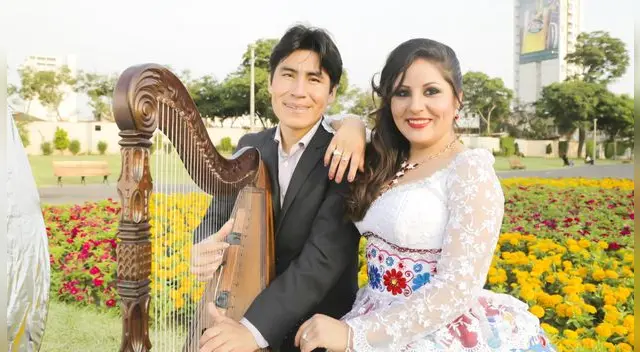 Susy con Miguel Salas el dúo del folclore con arpa.