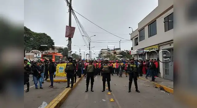 Pelea entre serenos de SMP e Independencia dejó varios heridos Pelea entre serenos de SMP e Independencia dejó varios heridos