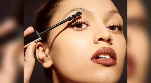 Si habitualmente tus ojos están irritados y enrojecidos, es esencial evitar cosméticos con componentes químicos y agresivos Si habitualmente tus ojos están irritados y enrojecidos, es esencial evitar cosméticos con componentes químicos y agresivos