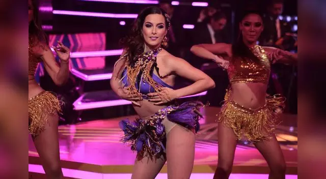Actriz derrocha talento y belleza en reality de canto y baile