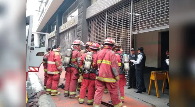 Amago de incendio se registra en Fiscalía de Lavado de Activos Amago de incendio se registra en Fiscalía de Lavado de Activos