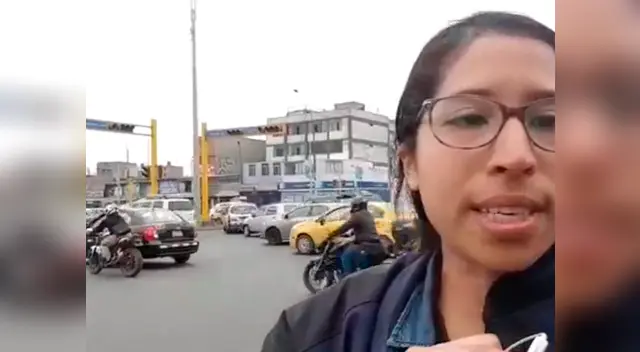 La periodista hacía un informe en vivo cuando fue atacada por dos delincuentes La periodista hacía un informe en vivo cuando fue atacada por dos delincuentes