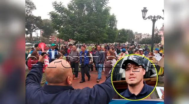 Comerciantes informales exigen al burgomaestre de La Victoria, George Forsyth, una solución que le permita seguir trabajando Comerciantes informales exigen al burgomaestre de La Victoria, George Forsyth, una solución que le permita seguir trabajando