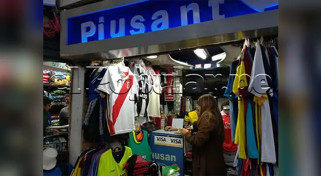 Robo a concurrida tienda de deportes en el Centro de Lima Robo a concurrida tienda de deportes en el Centro de Lima