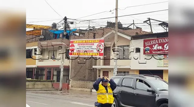 Vecinos hartos de delincuencia en San Juan de Lurigancho Vecinos hartos de delincuencia en San Juan de Lurigancho