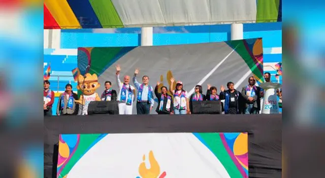 La Antorcha Panamericana se encuentra en la ciudad de Puno y de seguirá su recorrido a distintas ciudades del Perú para llegar el 26 de julio a Lima La Antorcha Panamericana se encuentra en la ciudad de Puno y de seguirá su recorrido a distintas ciudades del Perú para llegar el 26 de julio a Lima