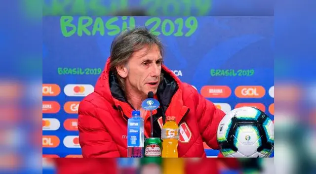 Ricardo Gareca felicitó a los profesores peruanos en su día