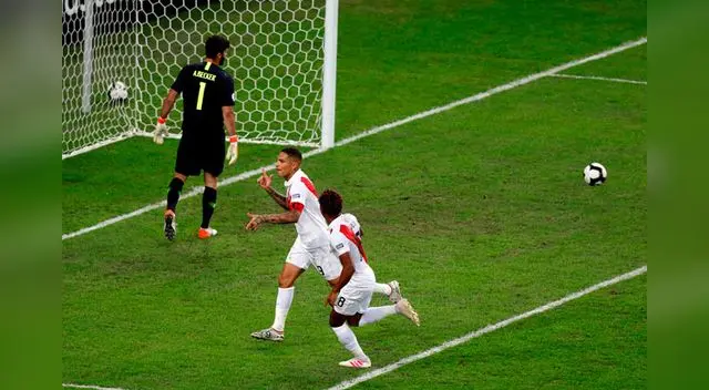  Paolo Guerrero puso el empate para la Bicolor. FOTO: EFE