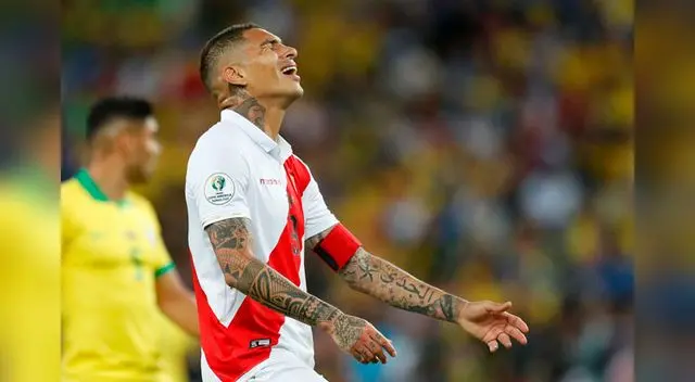 Paolo Guerrero no pudo ocultar su incomodidad ante primer gol de Brasil. FOTO: EFE