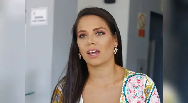 Andrea San Martín se mostró muy tensa en todo momento por someterse a una vacunación contra la influenza