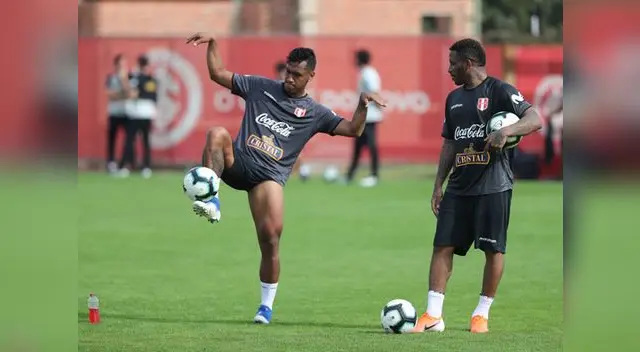 Lokomotiv pagaría 3 millones de euros por Renato Tapia. FOTO: LIBERO Lokomotiv pagaría 3 millones de euros por Renato Tapia. FOTO: LIBERO