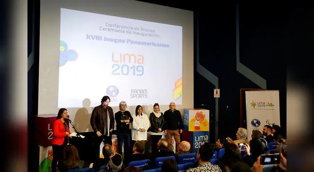 Vania Masías, como directora de coreografía, lleva varios meses ensayando Vania Masías, como directora de coreografía, lleva varios meses ensayando