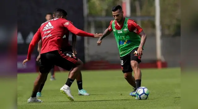 Trauco le llenó los ojos al DT Jorge Jesús Trauco le llenó los ojos al DT Jorge Jesús