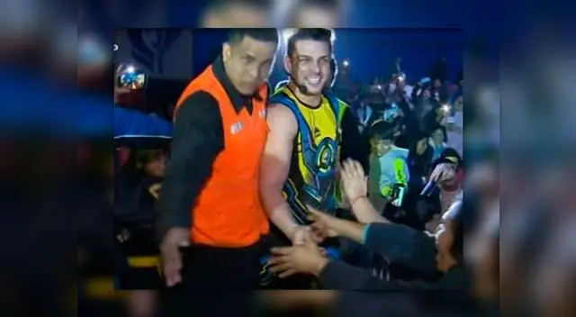 Nicola Porcella reapareció como guerrero en circo de Esto es Guerra Nicola Porcella reapareció como guerrero en circo de Esto es Guerra