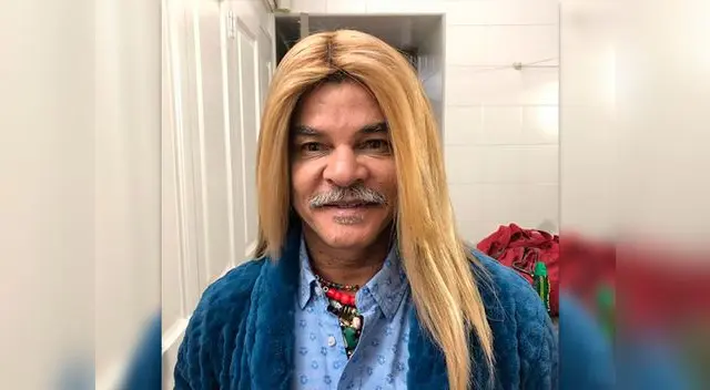 Carlos Valderrama se sometió a radical cambio de look y causó furor en los hinchas Carlos Valderrama se sometió a radical cambio de look y causó furor en los hinchas