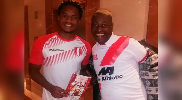 Javier Lobatón feliz en FIL Lima 2019