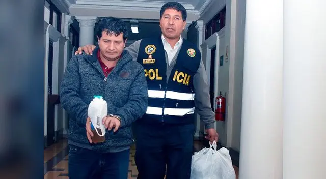 El ex juez de "Los Cuellos Blancos del Puerto", Carlos Chirinos Cumpa fue trasladado a la carceleta del INPE en el Poder Judicial El ex juez de "Los Cuellos Blancos del Puerto", Carlos Chirinos Cumpa fue trasladado a la carceleta del INPE en el Poder Judicial