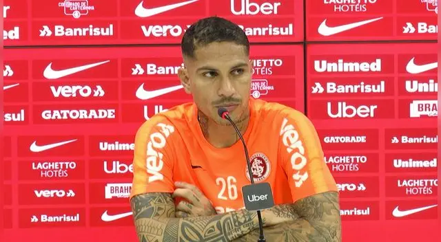 Paolo Guerrero atendió a los medios de prensa brasileños