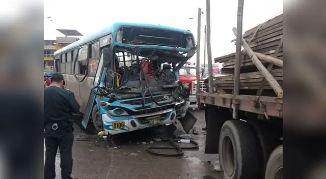 Accidente de tránsito esta mañana en el distrito de Villa El Salvador Accidente de tránsito esta mañana en el distrito de Villa El Salvador