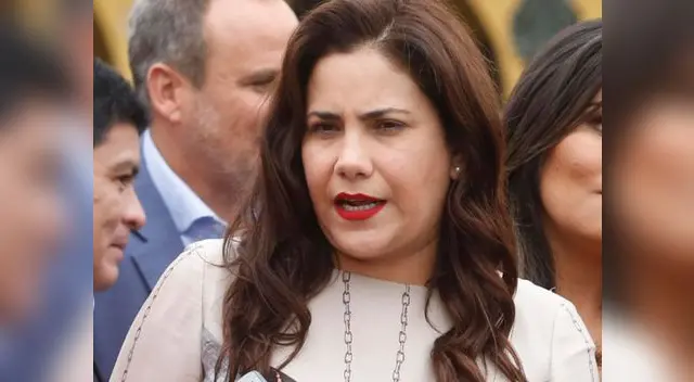 Andrea Llosa estuvo en el programa Magaly TV: La firme donde contó a lo que se dedicaba antes de estudiar periodismo