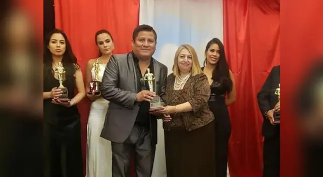  'Clavito y su chela'  feliz por reconocimiento