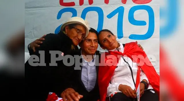 Gladys Tejeda recibió el calor de su hermana y su madre Gladys Tejeda recibió el calor de su hermana y su madre