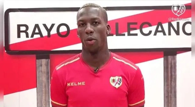 Luis Advíncula declara después de la práctica