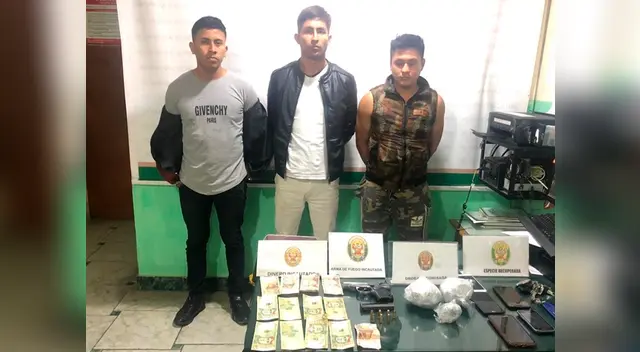 Los sujetos tenían en su poder una pistola y presunta droga Los sujetos tenían en su poder una pistola y presunta droga