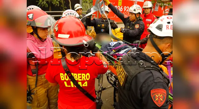Ocho personas caminaban sobre la plataforma que cayó 10 metros al vacío Ocho personas caminaban sobre la plataforma que cayó 10 metros al vacío