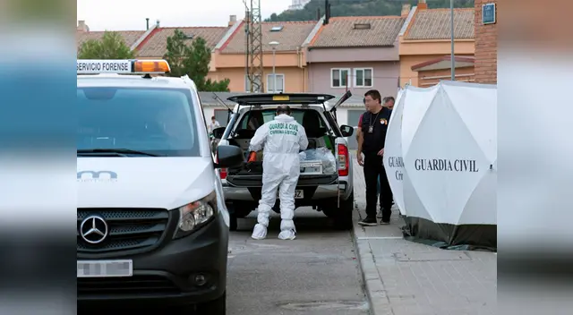 El sujeto se lanzó de la ventana del edificio tras quitarle la vida a su hijo El sujeto se lanzó de la ventana del edificio tras quitarle la vida a su hijo