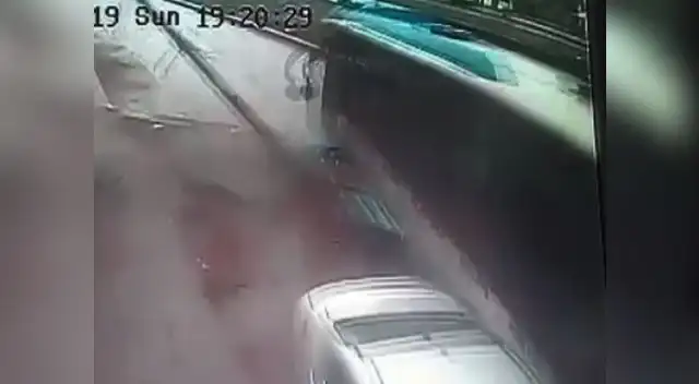 Dueños de bienes piden que empresa de bus se haga cargo Dueños de bienes piden que empresa de bus se haga cargo