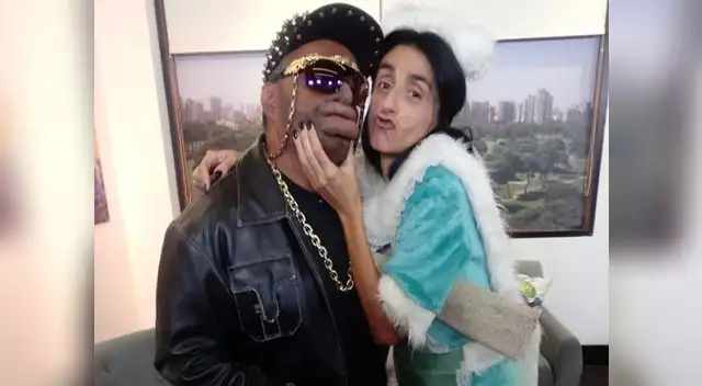 La mexicana Bárbara Torres hizo de la suyas en "El Wasap de JB"