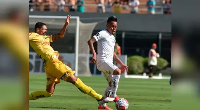 Cueva podría dar el salto al fútbol de Francia Cueva podría dar el salto al fútbol de Francia