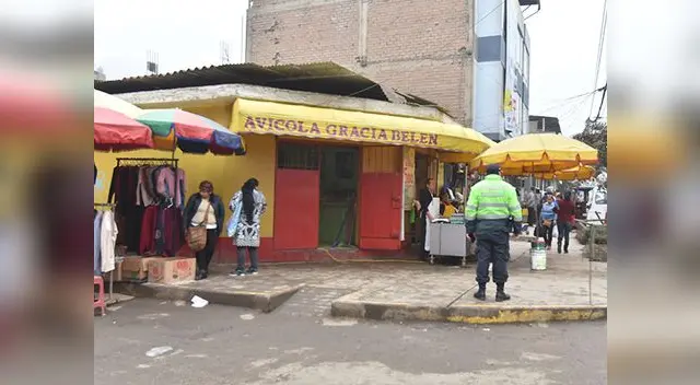 Atraco fue cerca de comisaría de Villa María del Triunfo, pero policía nunca llegó “por falta de patrulleros” Atraco fue cerca de comisaría de Villa María del Triunfo, pero policía nunca llegó “por falta de patrulleros”