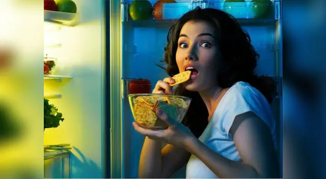 Es importante mantener una rutina con los horarios de las comidas para mantener un equilibrio nutricional Es importante mantener una rutina con los horarios de las comidas para mantener un equilibrio nutricional